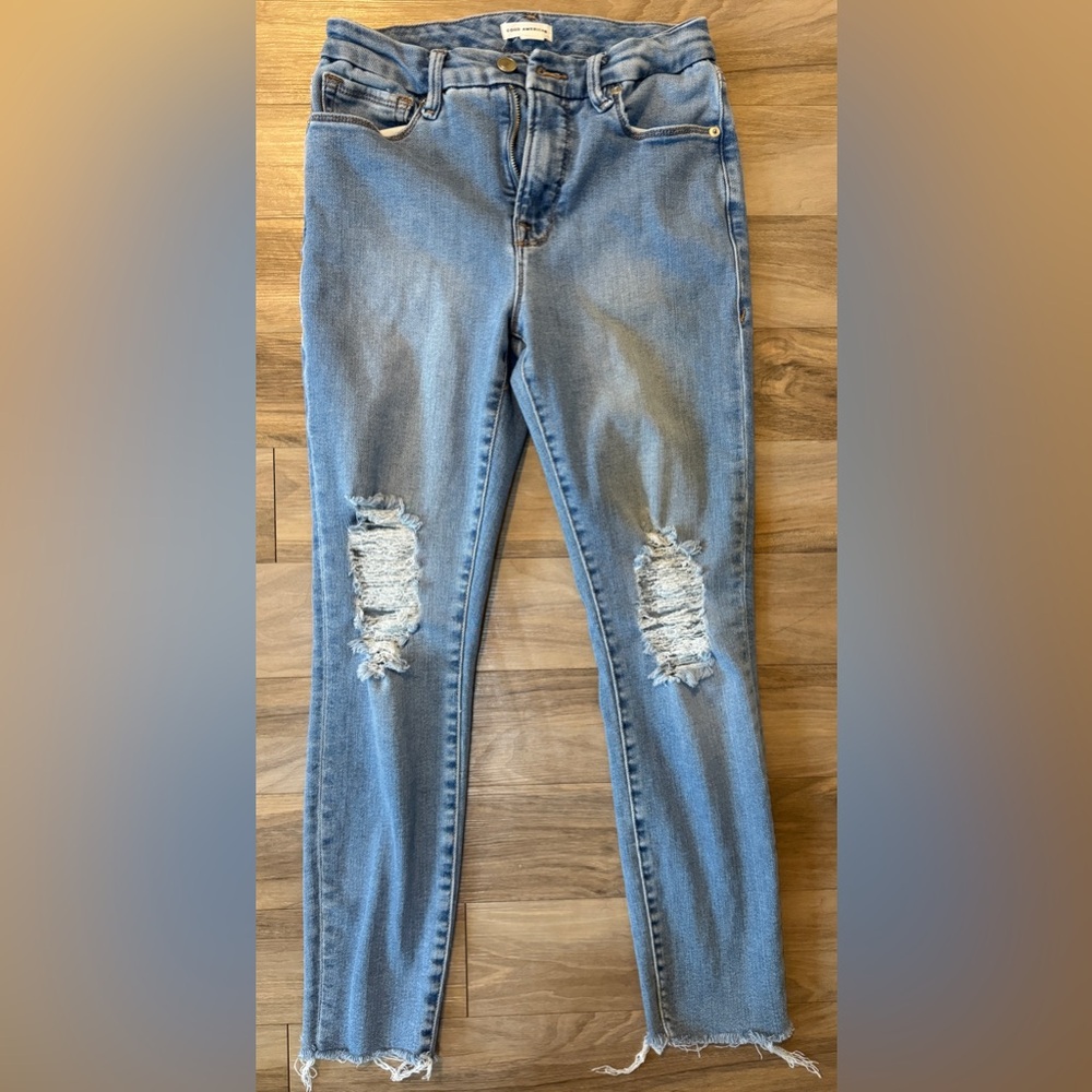 GOOD AMERICAN Good Legs crop. SIZE 6/28